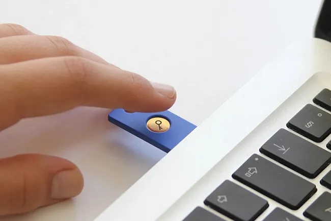 Chữ ký số USB Token