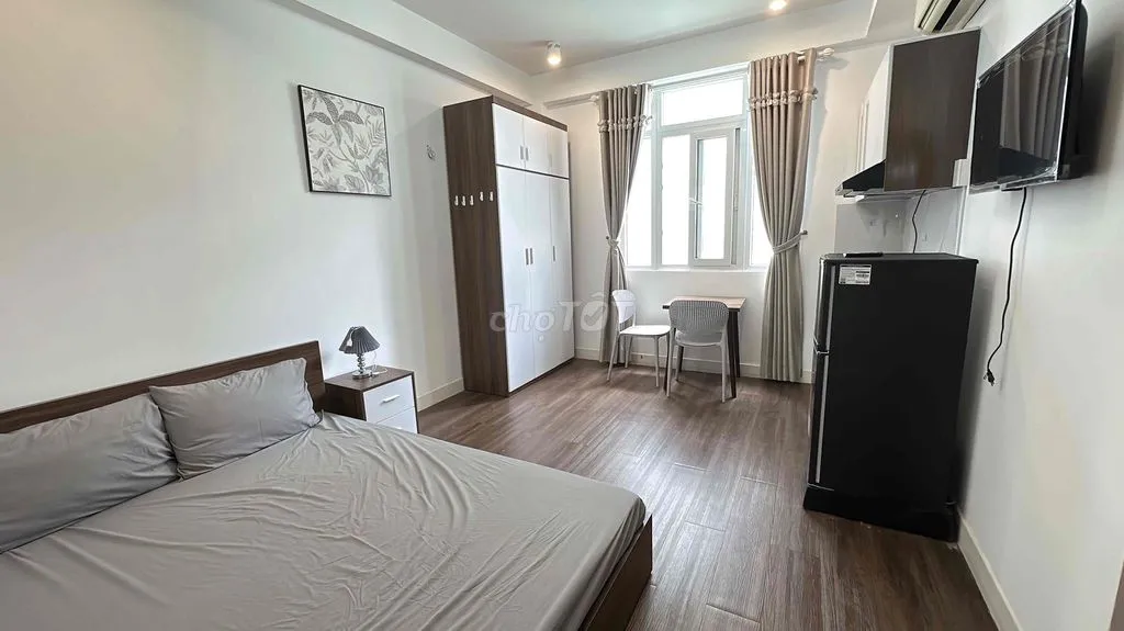Chính Chủ Cho Thuê Căn Hộ Full Nội Thất Mới Tiện Nghi Có Cửa Sổ Lớn