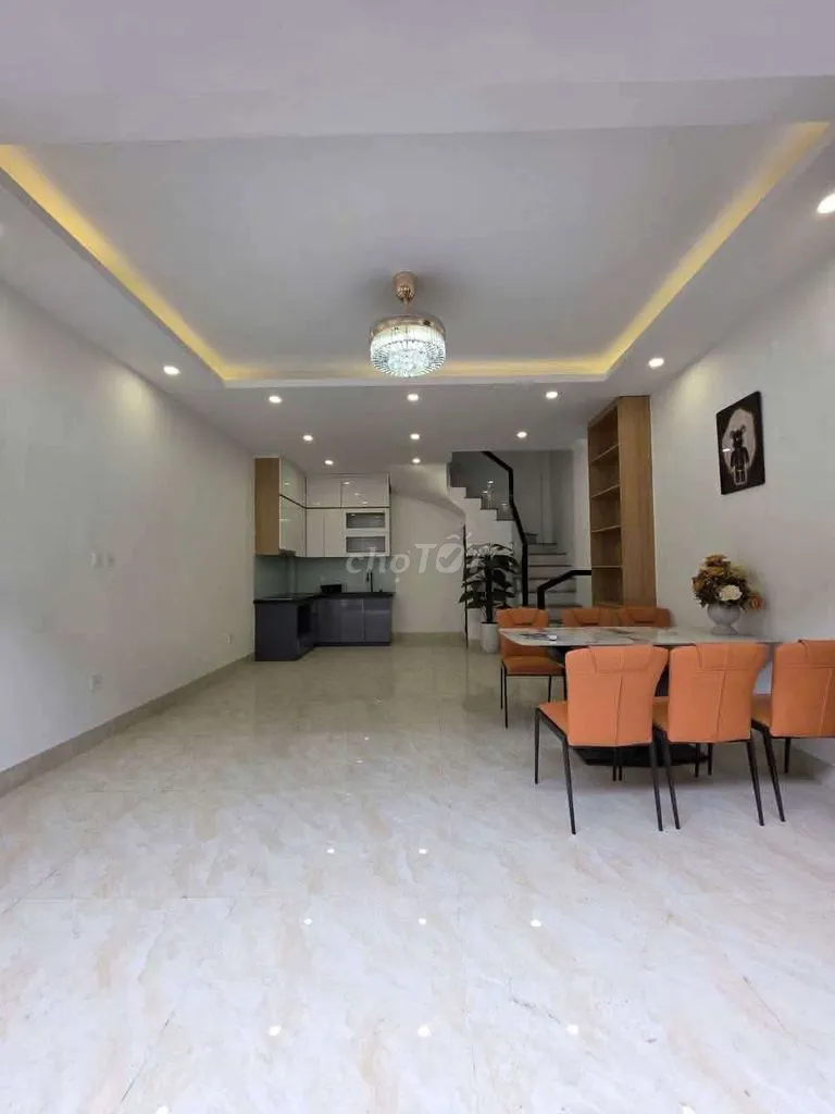 Cho thuê nhà 6 tầng Sài Đồng – Full đồ, 3PN – 10 triệu/tháng!