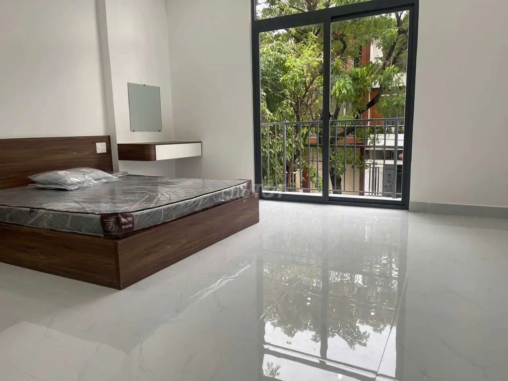 Cho thuê căn hộ mặt tiền đường Trần Nguyên Đán