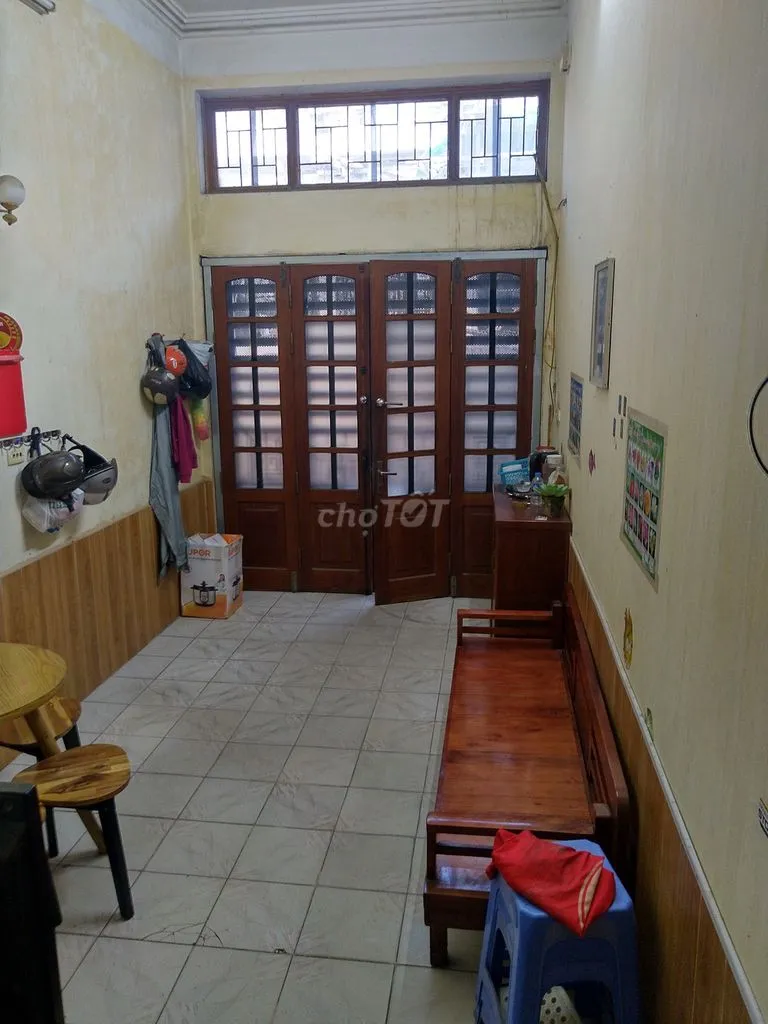 Cho thuê NR 3PN, 2WC, 22m2 x 3 tầng tại Ngõ 218, Chợ Khâm Thiên
