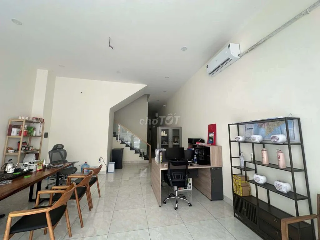 Nhà phố 4 PN khu richtown TP mới Bình Dương