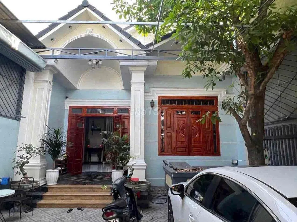 Cho Thuê Nhà 3Phòng Ngủ Đường Nguyễn Văn Linh Phú Tân Ngay TP Mới
