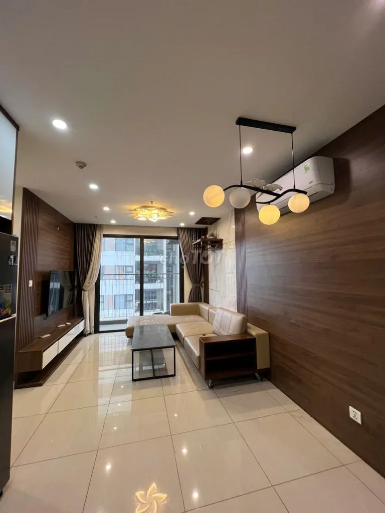 Chính chủ cho thuê 3 ngủ 2wc S102 -75m - giá 13tr5 - đủ đồ - Vin Smart
