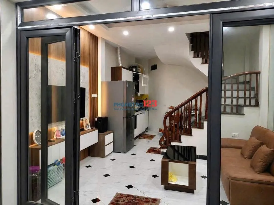 Cho thuê nhà riêng 5 tầng cực đẹp Ngõ Quỳnh - Bạch Mai - Hai Bà Trưng