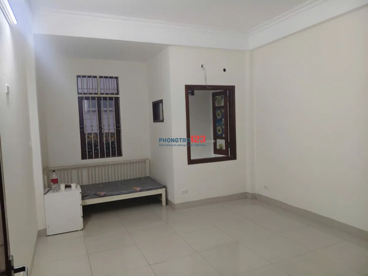 Cho thuê nhà riêng, chính chủ, diện tích sàn 75m2*3.5 tầng