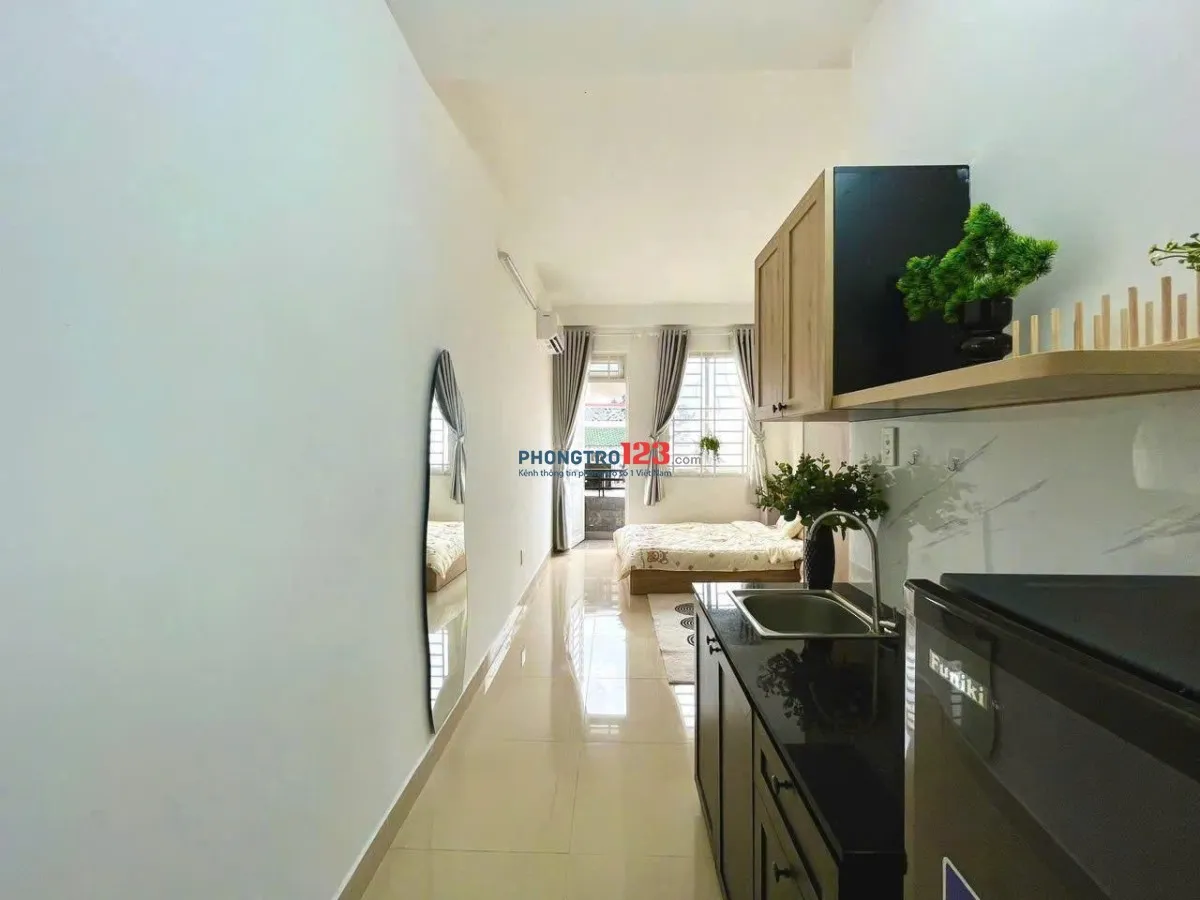 Cho thuê phòng ban công lớn, full nội thất – Nơ Trang Long, Bình Thạnh gần chợ Bà Chiểu, Hàng Xanh
