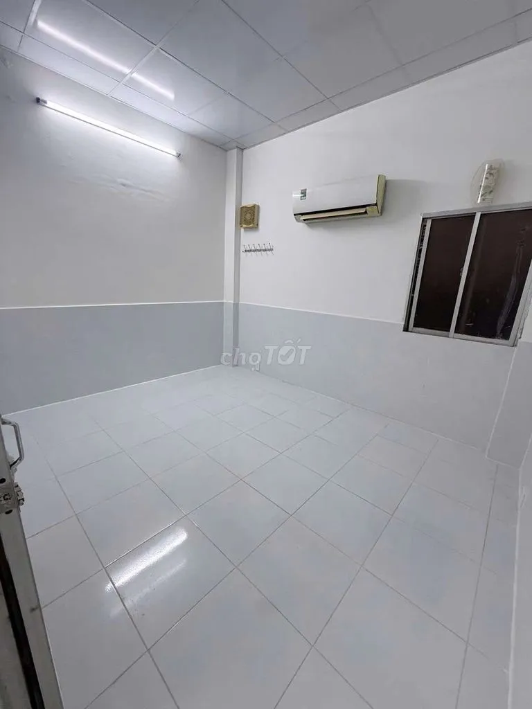 NHÀ THUÊ HẺM KHU CƯ XÁ NGÂN HÀNG CẤP 4 CÓ 2PN DT100m²