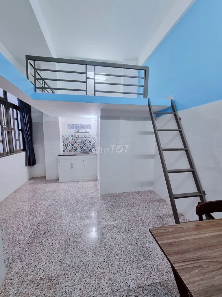 Phòng gần ngã 4 Thủ Đức, SPKT, DH Ngân Hàng, Hoàng Diệu 2, thang máy