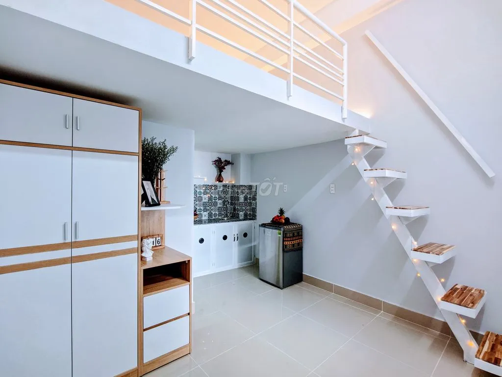 PHÒNG GÁC SIÊU TO ĐẠI HẠ ZÁ GẦN VĂN LANG