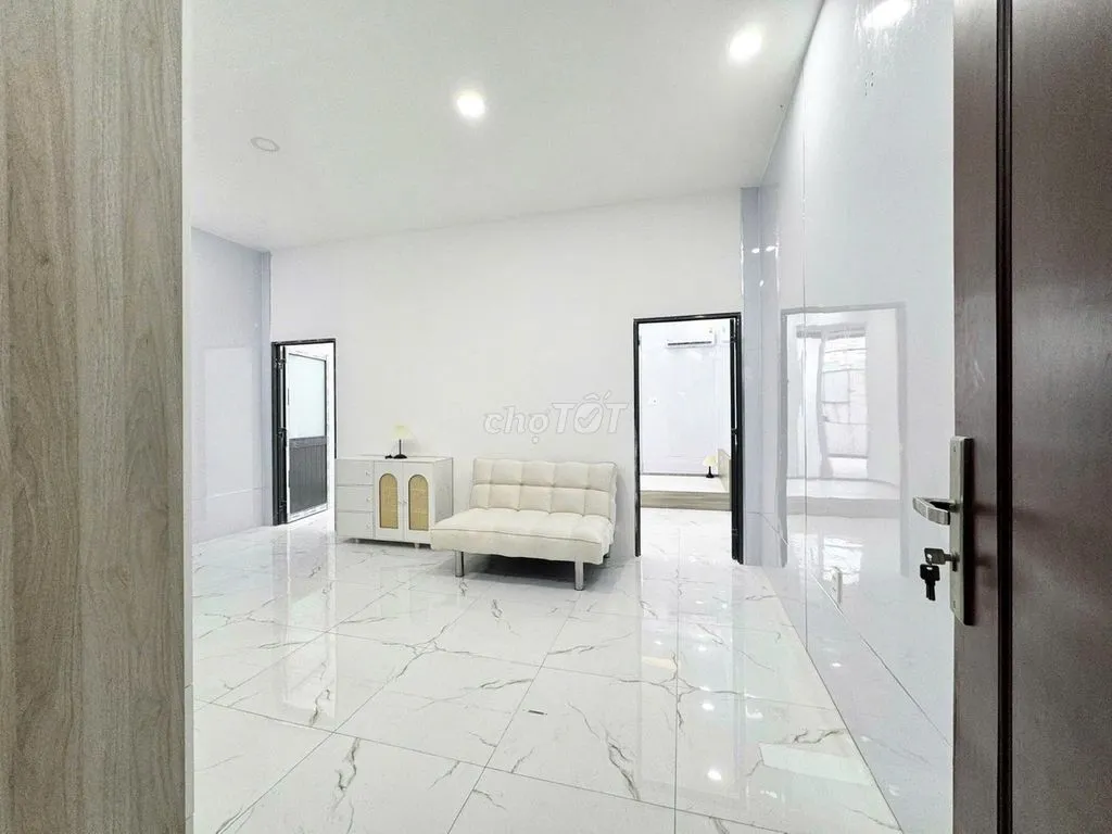 2PN BAN CÔNG FULL NỘI THẤT SIÊU RỘNG , AN NINH NẰM TẠI KDC CITYLAND