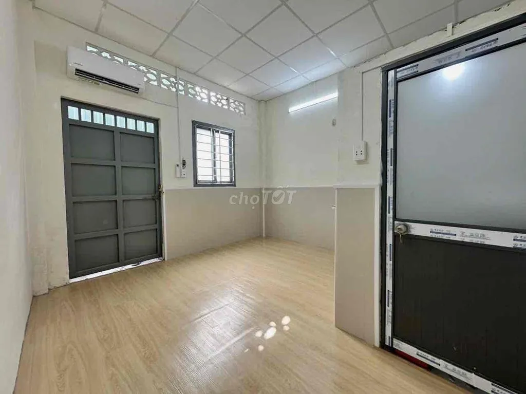 Cho thuê phòng bao điện nước ngay Hiệp Thành City