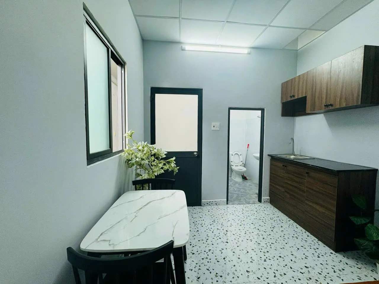 1 PHÒNG NGỦ TÁCH BẾP ĐẦY ĐỦ NỘI THẤT