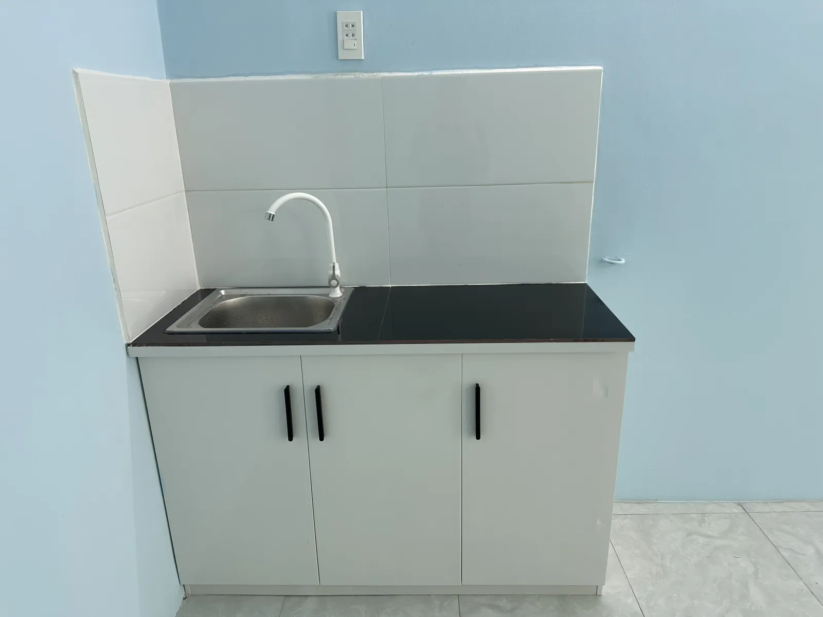 Phòng trọ hẻm 200 Xóm Chiếu