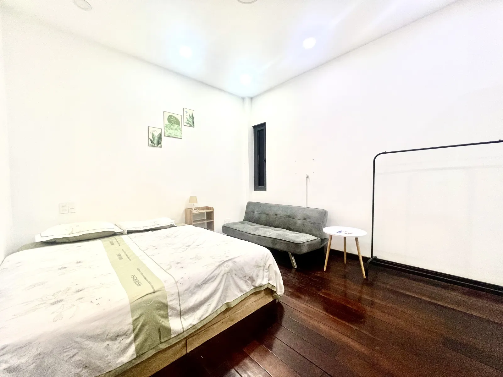 Căn hộ DV 09 Thăng Long gần sân bay, gần CV Hoàng Văn Thụ