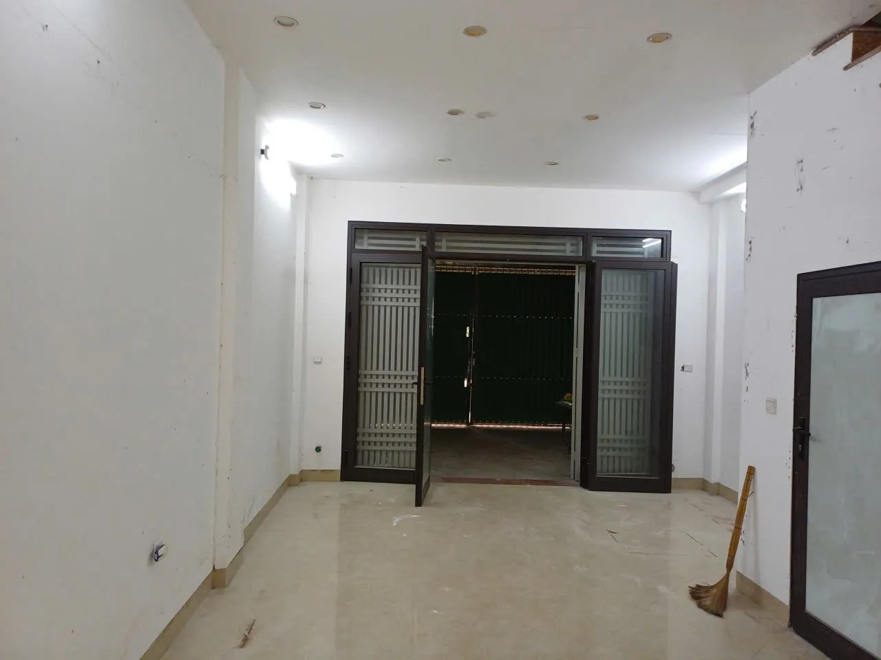 Cho thuê nhà nguyên căn ngay tại Đường Giải Phóng, đầu phố Phan Đình Giót, phường Phương Liệt, Thanh Xuân, Hà Nội