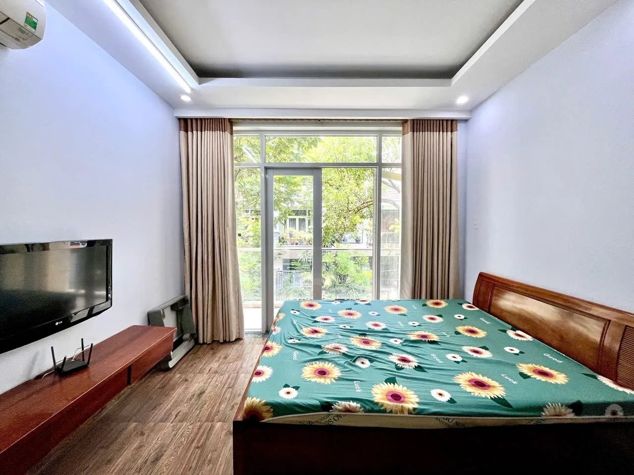 Cho thuê phòng bancol view xịn ngay tại Quận 7