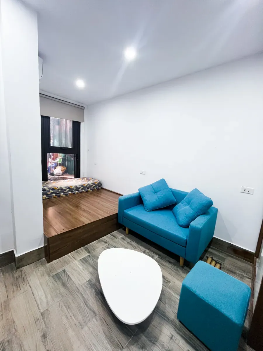 PHÒNG FULL NỘI THẤT – CÓ THANG MÁY,  BAN CÔNG NGAY 6 NGÕ 54 ĐÊ TRẦN KHÁT CHÂN