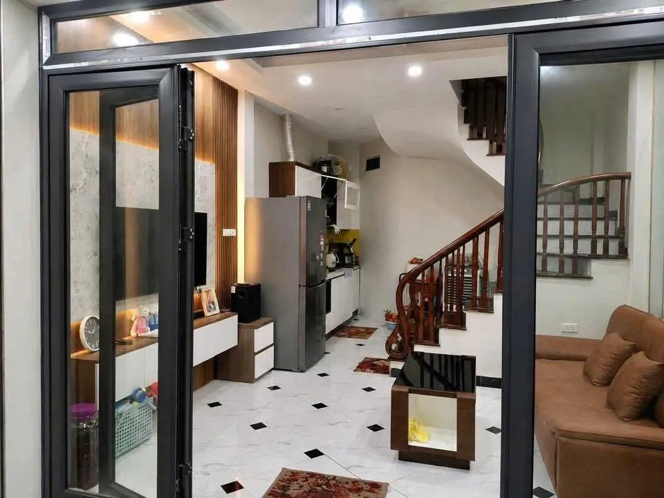 Nhà riêng 5 tầng cực đẹp