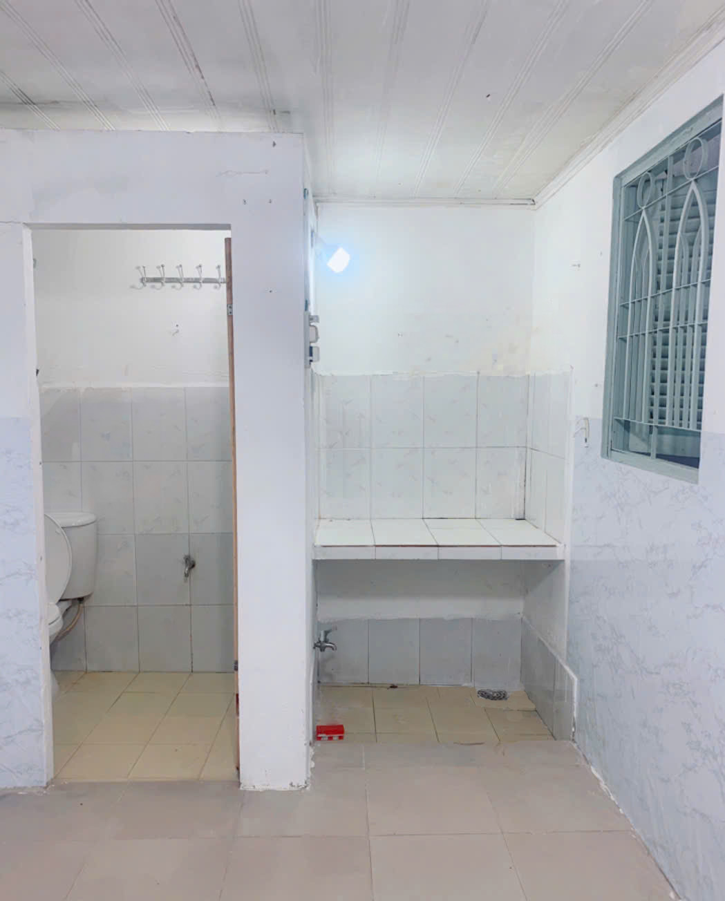 Cho thuê phòng trọ giá rẻ có gác sạch sẽ, thoáng mát 18m2