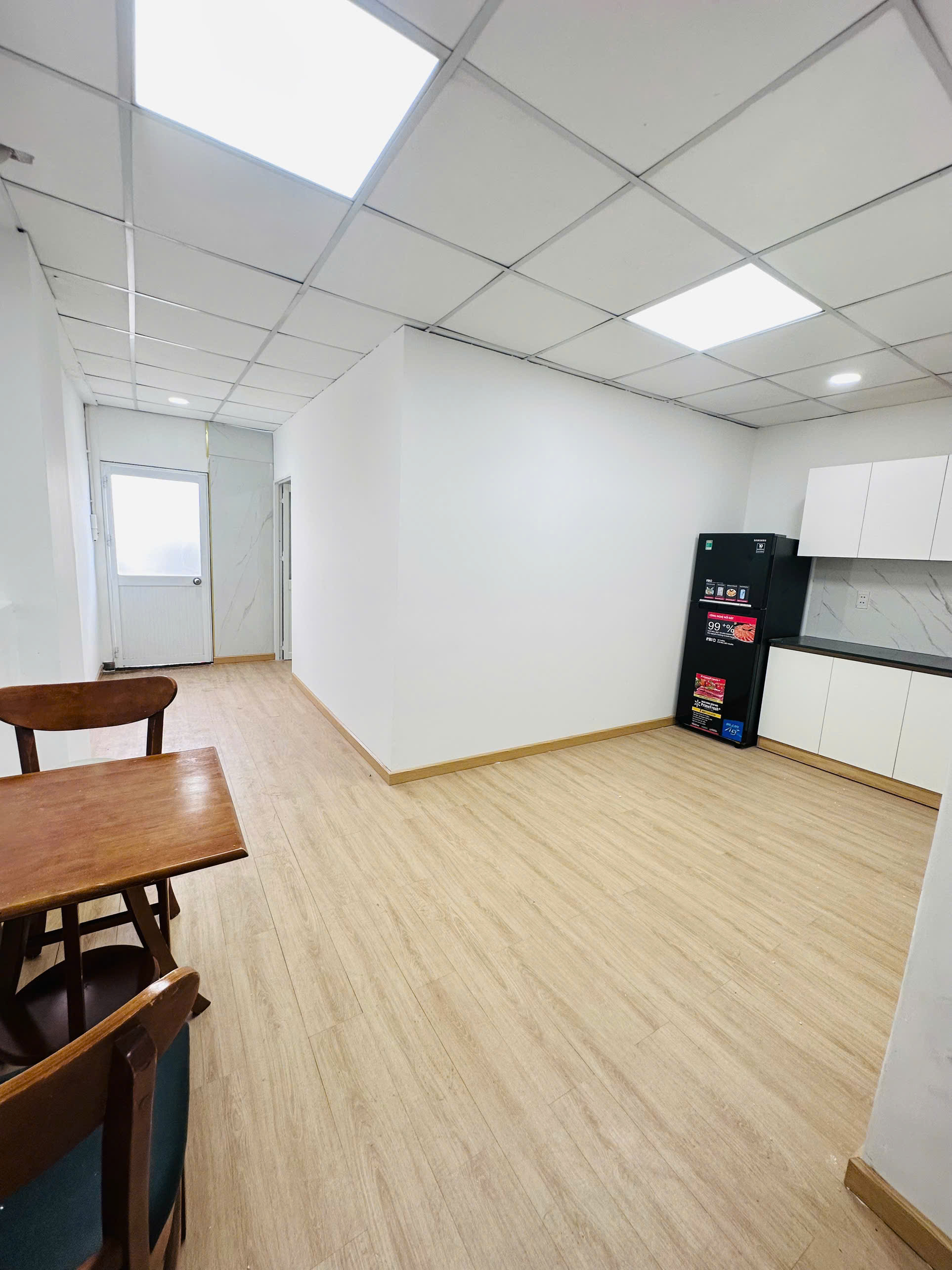 Phòng trọ 40m2 đường Trần Quốc Hoàn, Tân Bình