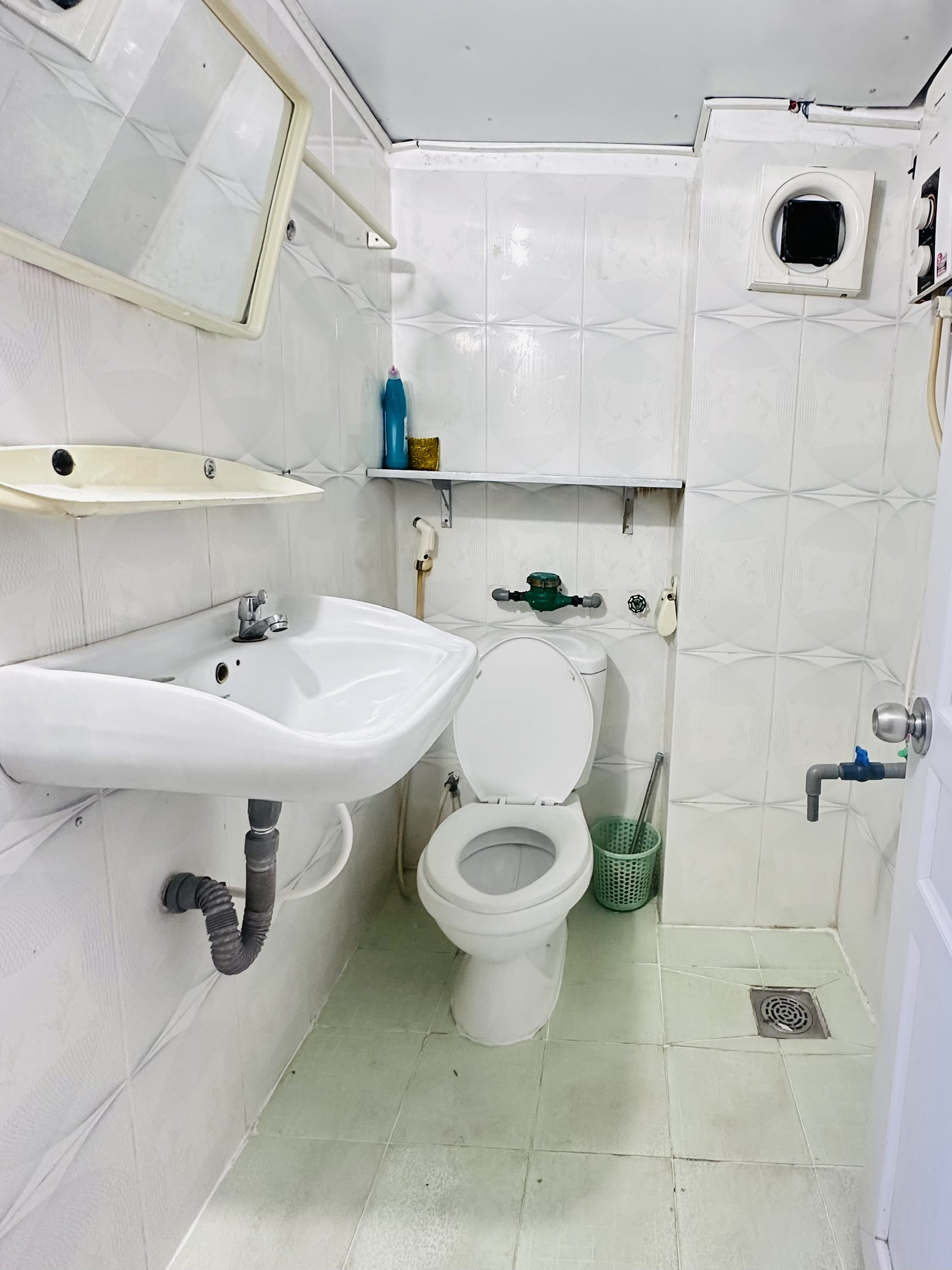 Phòng trọ 22m2 đường Cộng Hòa, Tân Bình, full nội thất, có ban công