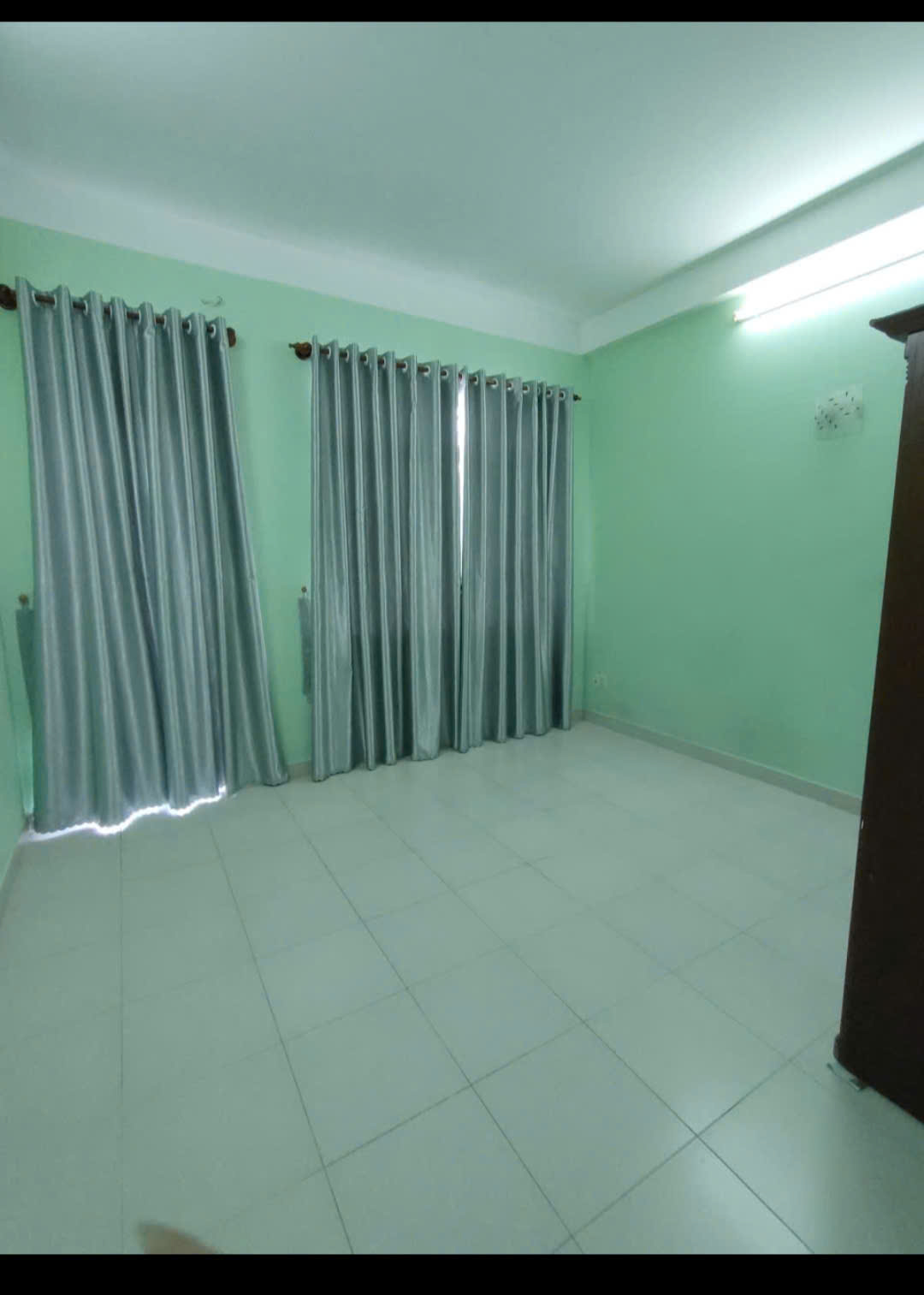 Phòng Trọ cho Nữ thuê, sạch sẽ thoáng mát, gần chợ Long Vân Tự, Gần ngã 4 Hàng Xanh