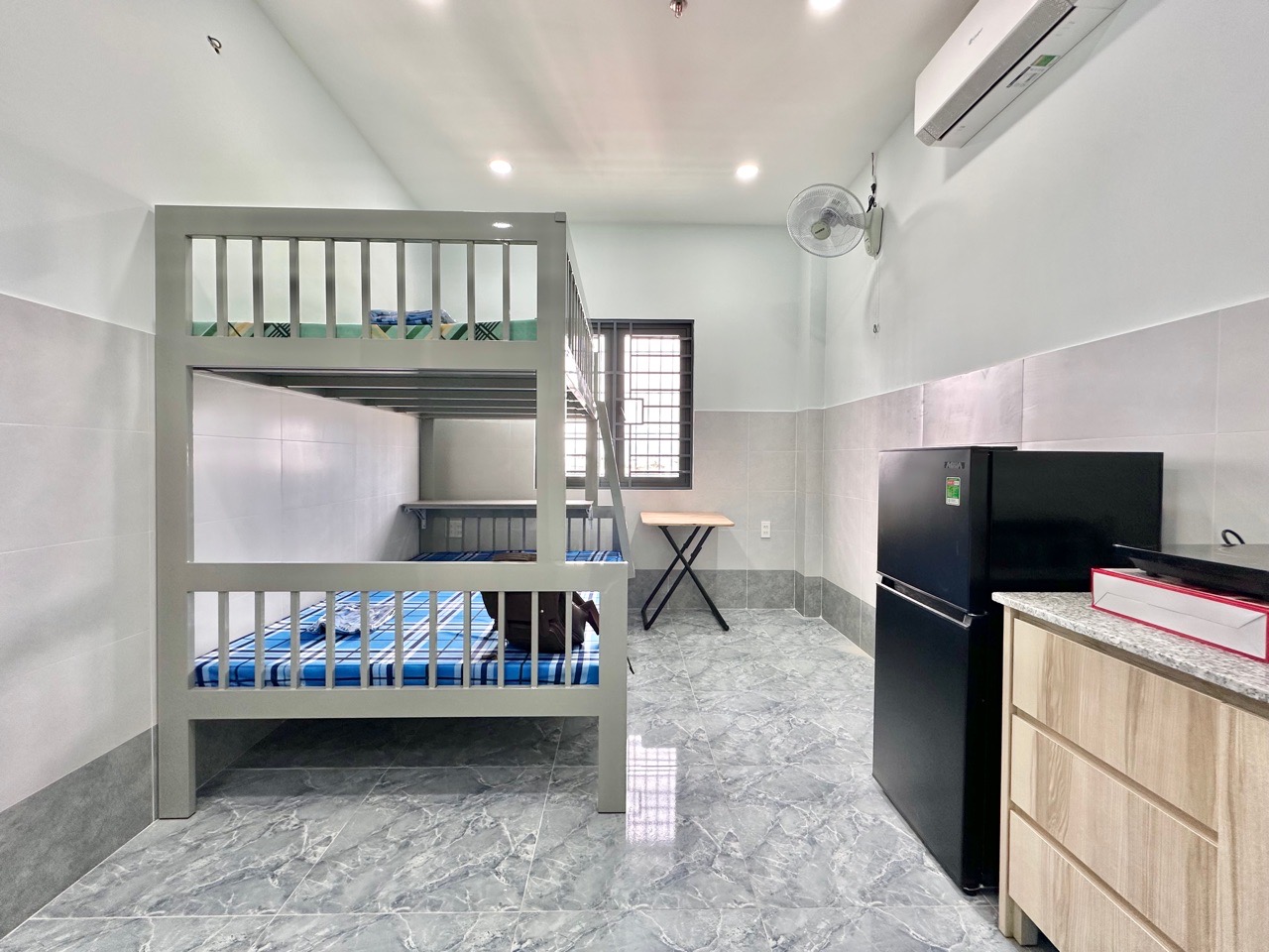 CHO THUÊ PHÒNG GIƯỜNG ĐÔI CỬA SỔ TRỜI FULL NỘI THẤT MỚI 100% NGAY THỐNG NHẤT GÀN LOTTE NGUYỄN VĂN LƯỢNG.