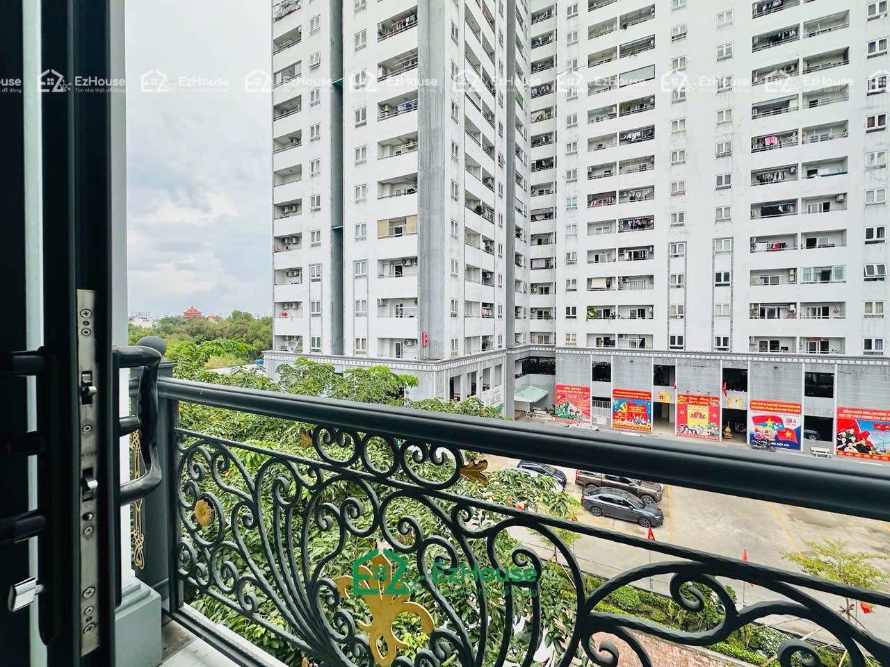 Phòng ban công, máy giặt riêng, Quận 8, 35m2, full nội thất, giáp Võ Văn Kiệt