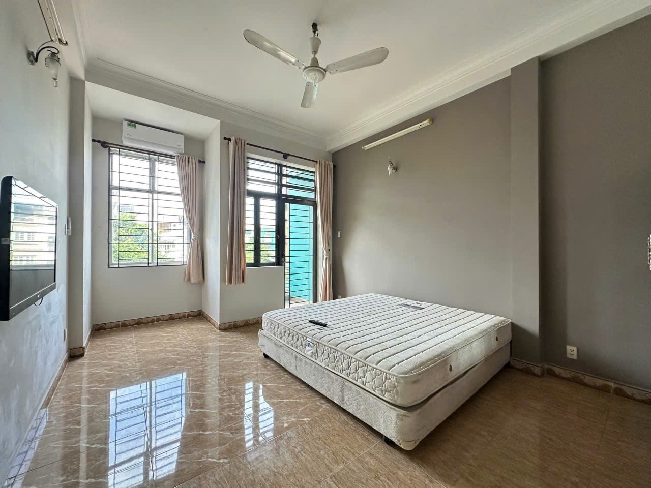  [GIẢM GIÁ TRƯỚC TẾT] Thuê Phòng Đẹp Full Nội Thất + MẶT BẰNG Đường CMT8 Q.10