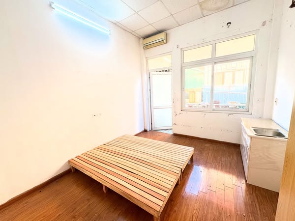 Nhà trọ 548 Nguyễn Văn Cừ, Gia Thuỵ, Long Biên, Hà Nội