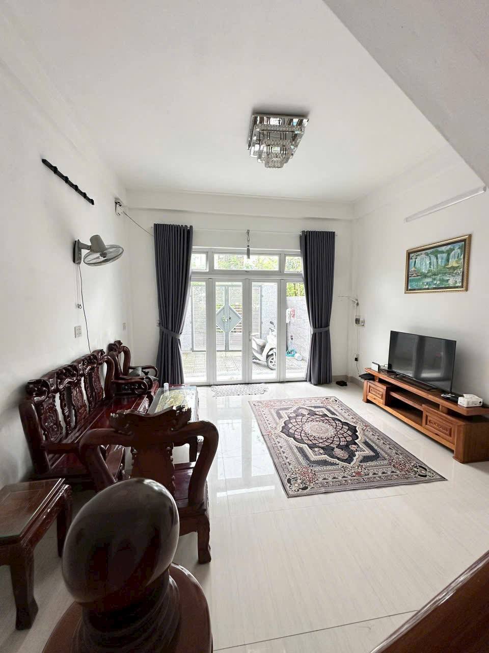 Nhà Nguyên Căn Tại Đường Diệu Quang, Lại Thế, Phường Phú Thượng, Huế, Thừa Thiên Huế
